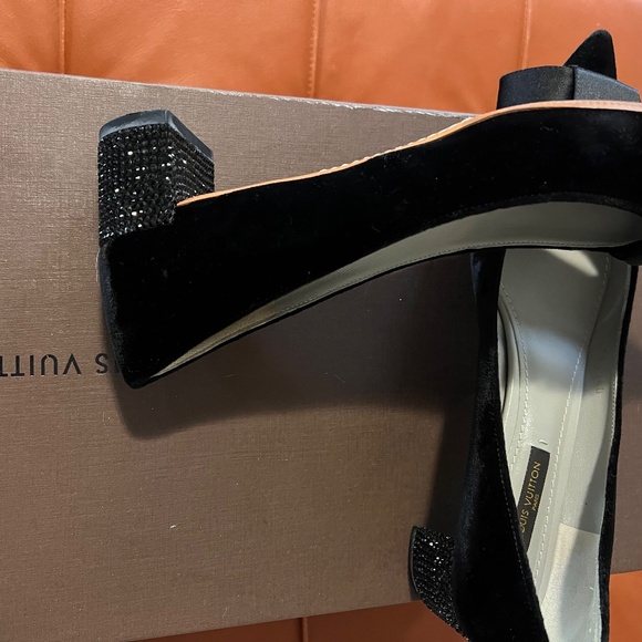 Louis Vuitton shoes, size 38, Black - Picture 6 of 6
